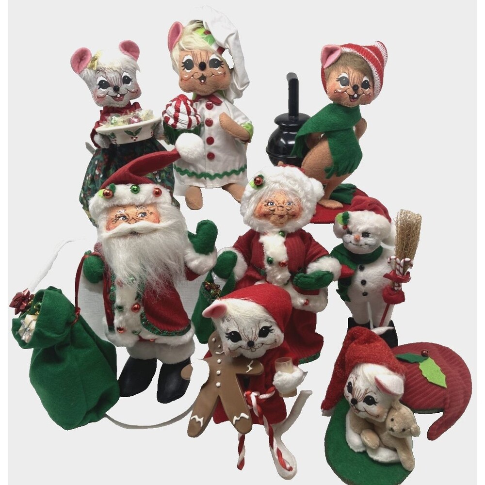 Annalee Christmas Dolls Collectible Holiday Lot of 8- 3" - 10" tall 2006-2010